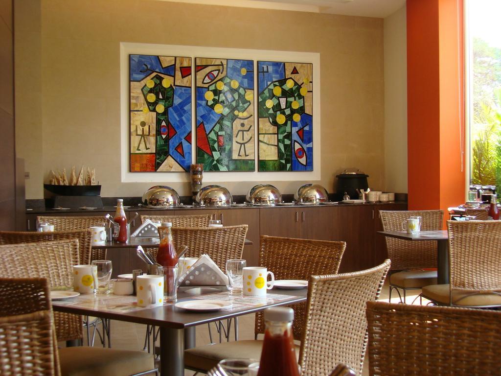Lemon Tree Hotel Csennai Kültér fotó