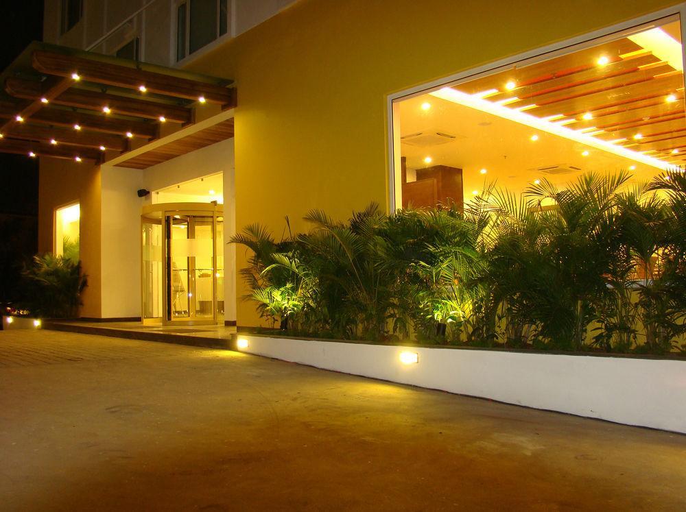 Lemon Tree Hotel Csennai Kültér fotó